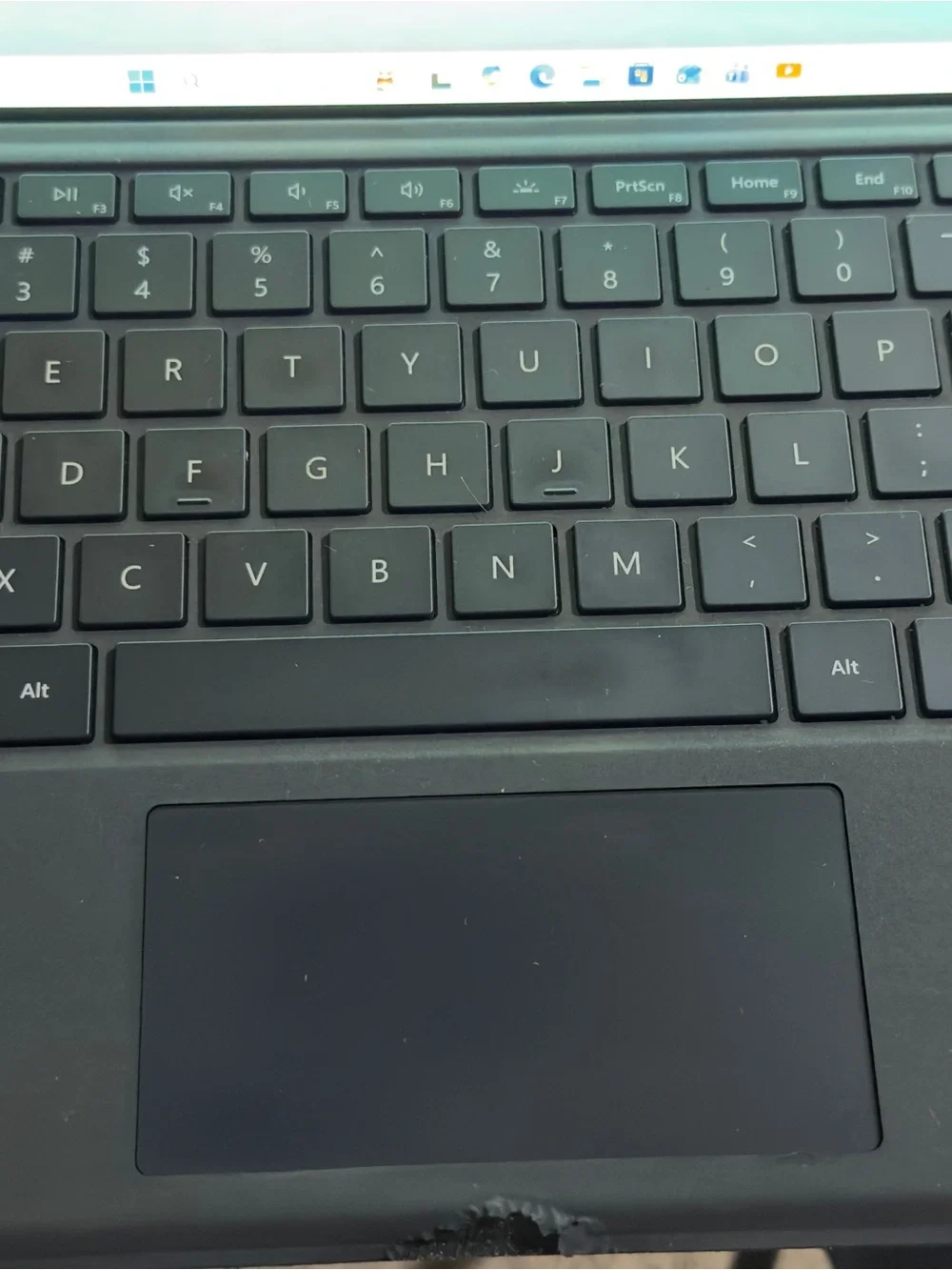Microsoft Surface Pro 7 - White Display with Teal Accents